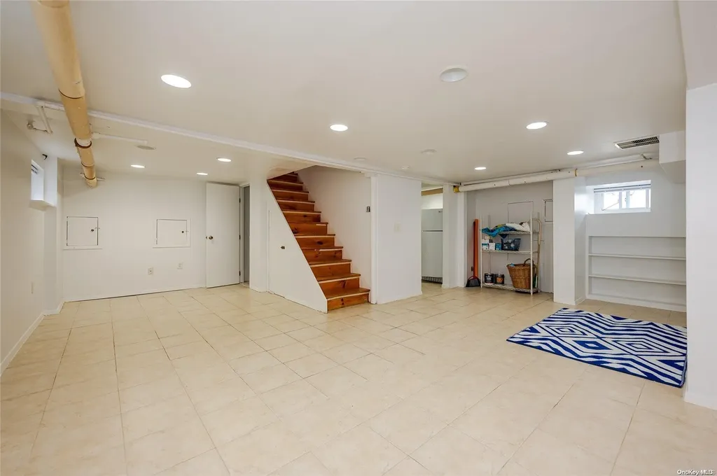 3116 Roxbury Road Oceanside NY 11572