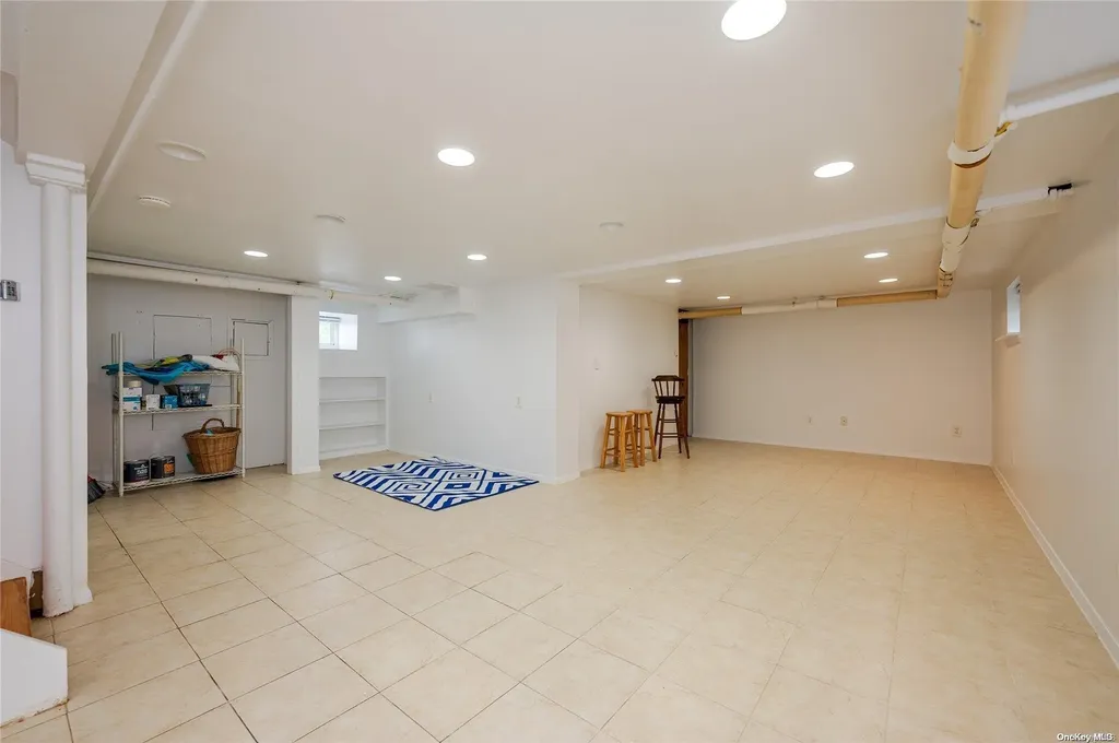 3116 Roxbury Road Oceanside NY 11572