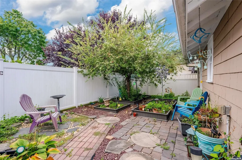 3116 Roxbury Road Oceanside NY 11572