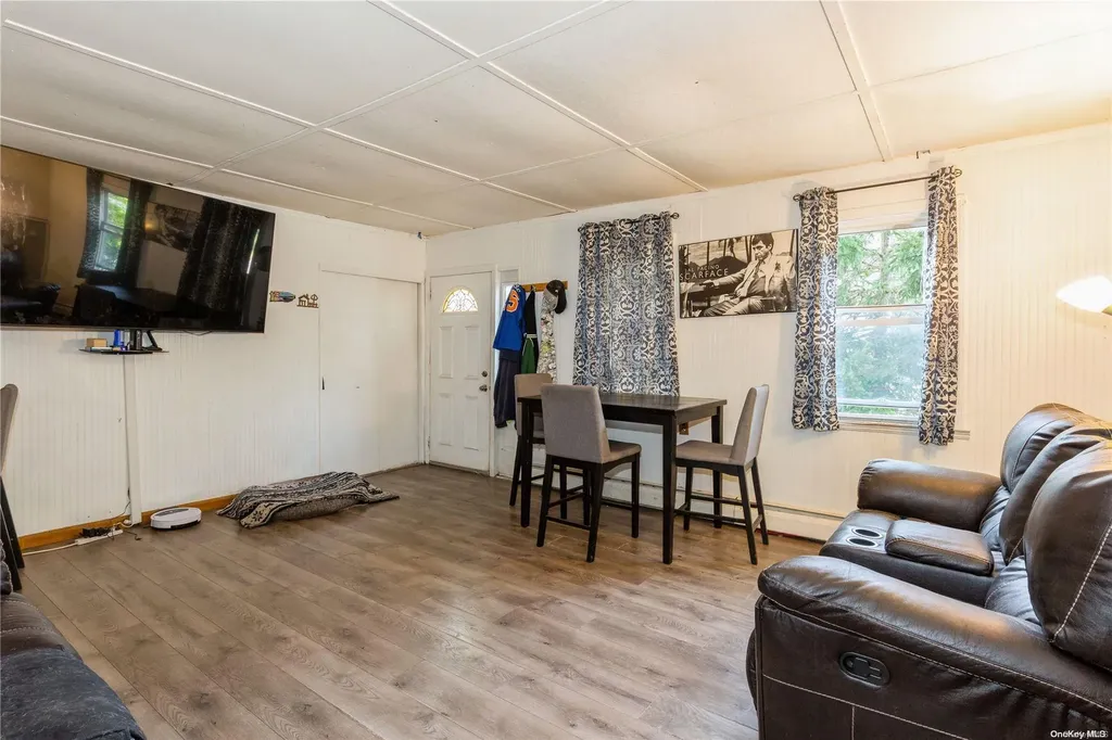 79 Rose Drive Ronkonkoma NY 11779