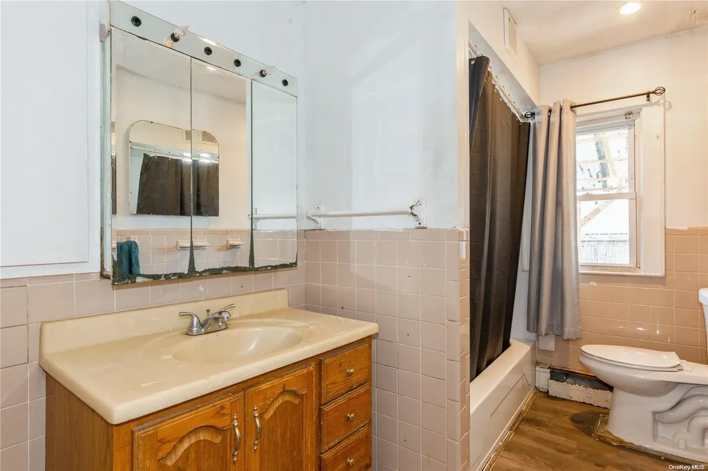 79 Rose Drive Ronkonkoma NY 11779