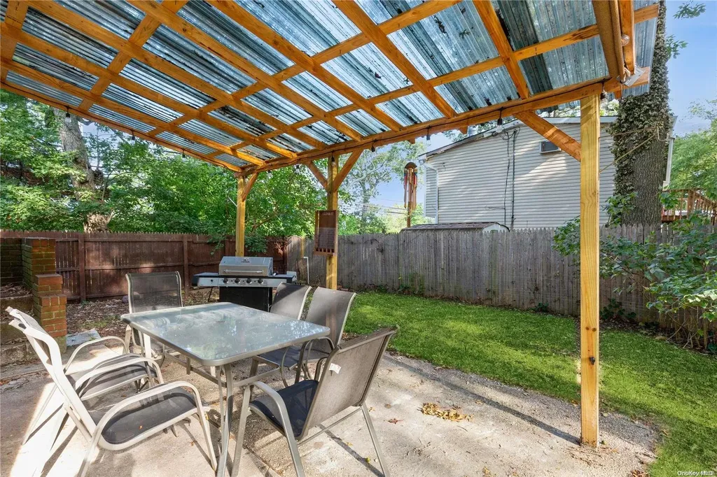 79 Rose Drive Ronkonkoma NY 11779