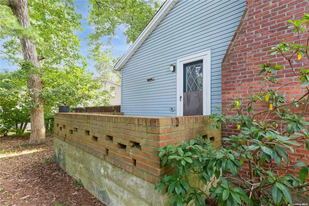 79 Rose Drive Ronkonkoma NY 11779