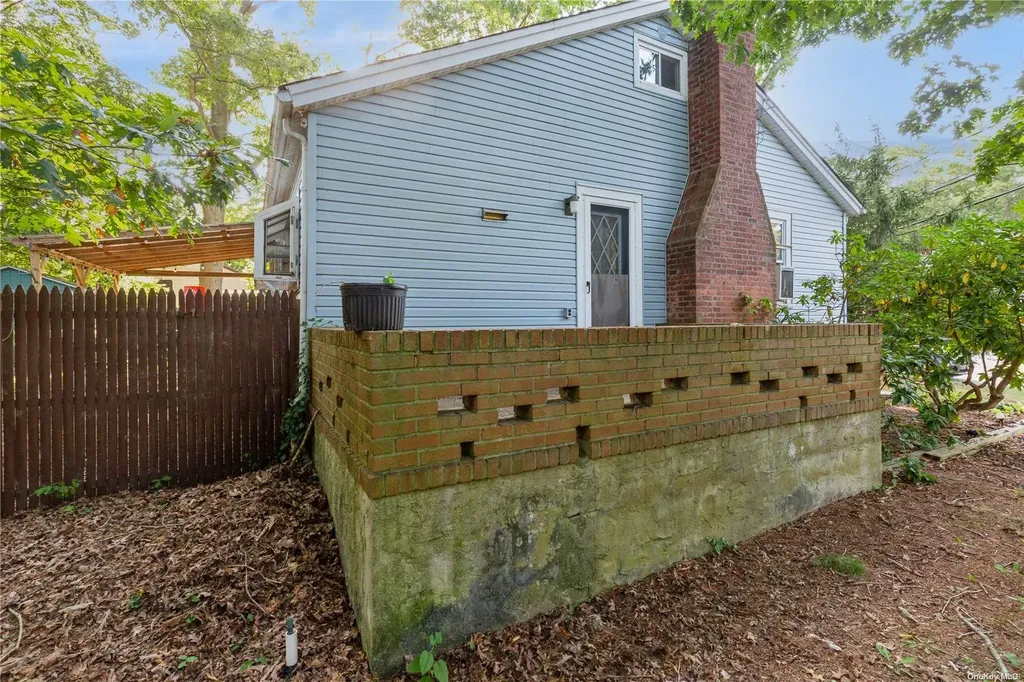 79 Rose Drive Ronkonkoma NY 11779