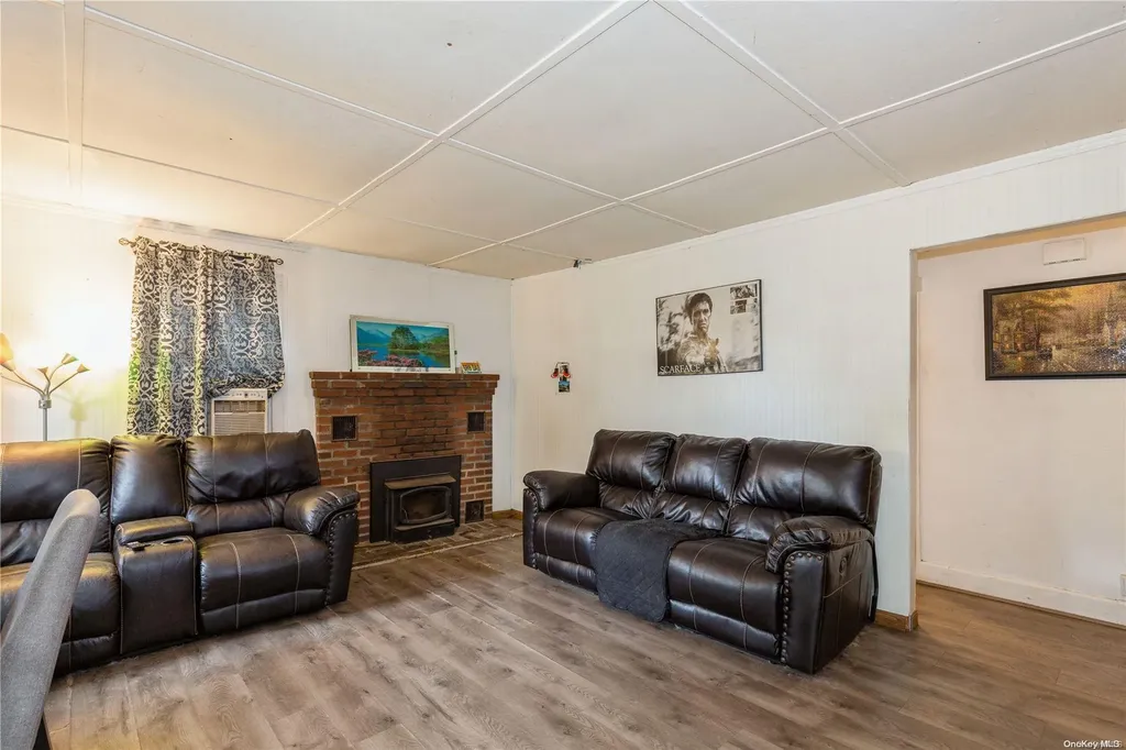 79 Rose Drive Ronkonkoma NY 11779