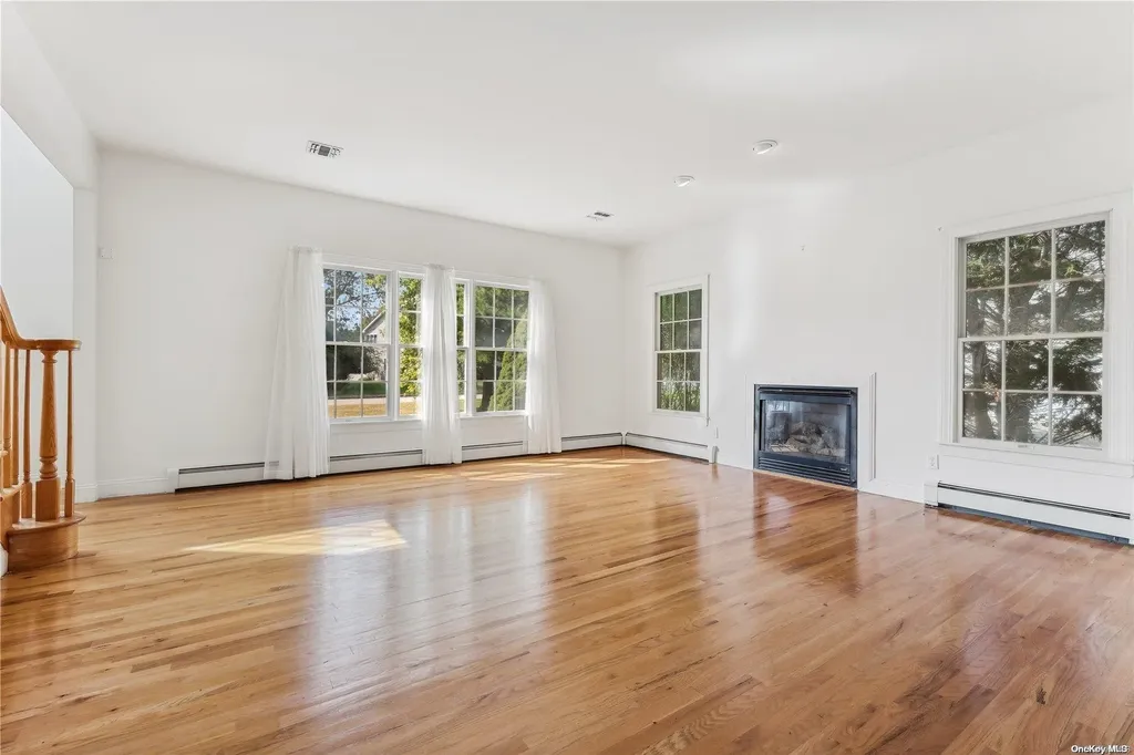 330 Shore Lane Peconic NY 11958