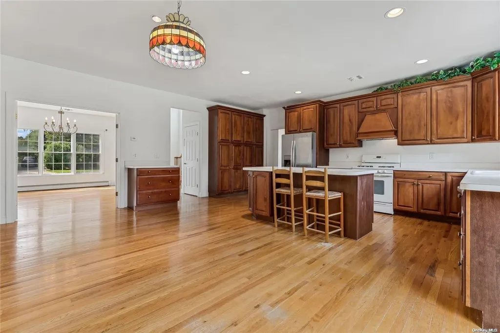 330 Shore Lane Peconic NY 11958