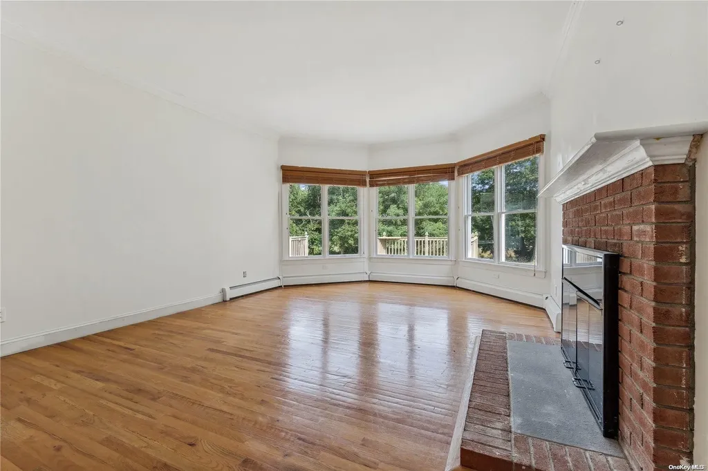 330 Shore Lane Peconic NY 11958