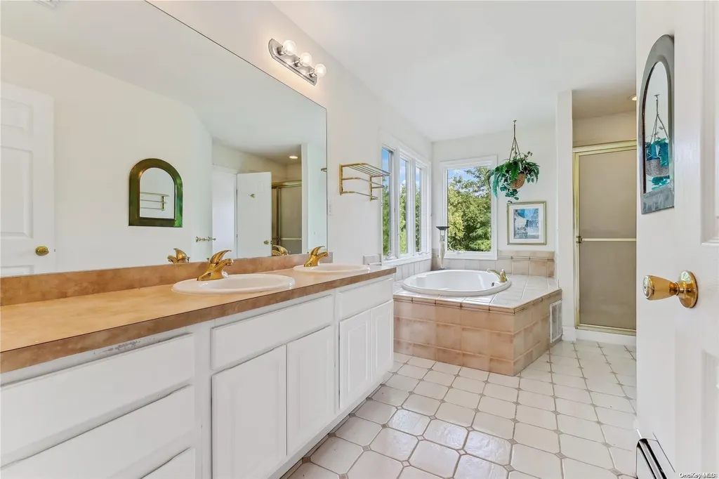 330 Shore Lane Peconic NY 11958