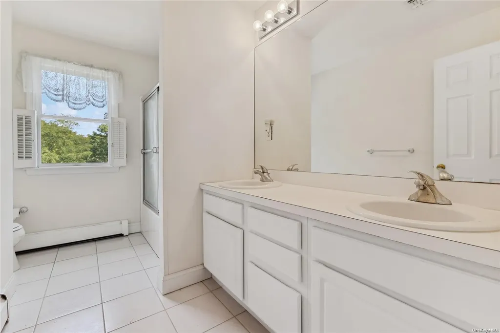 330 Shore Lane Peconic NY 11958