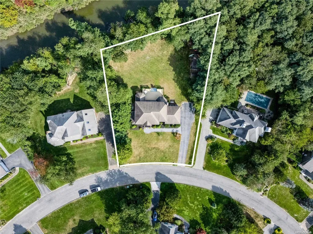 330 Shore Lane Peconic NY 11958