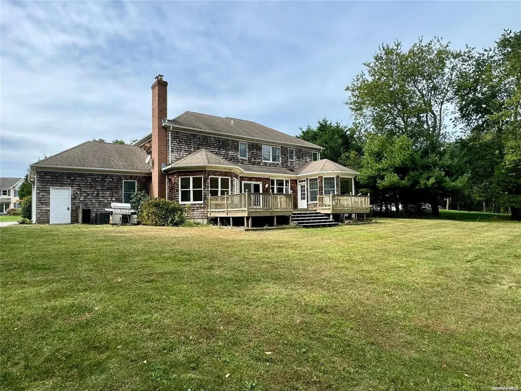 330 Shore Lane Peconic NY 11958