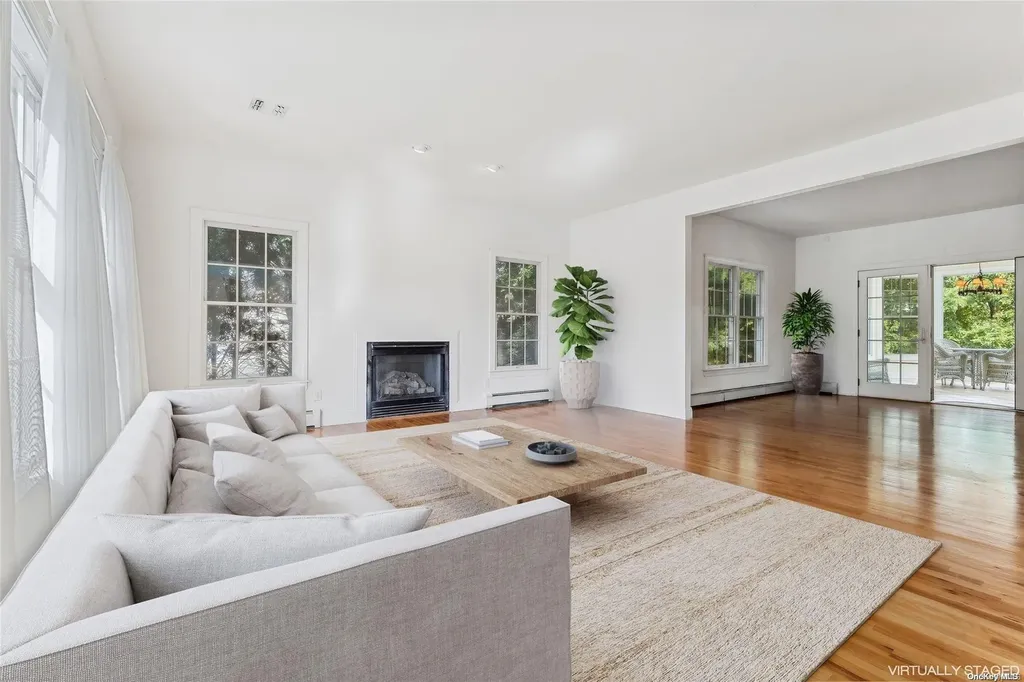 330 Shore Lane Peconic NY 11958