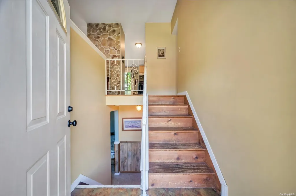2 Sandpiper Lane Centereach NY 11720