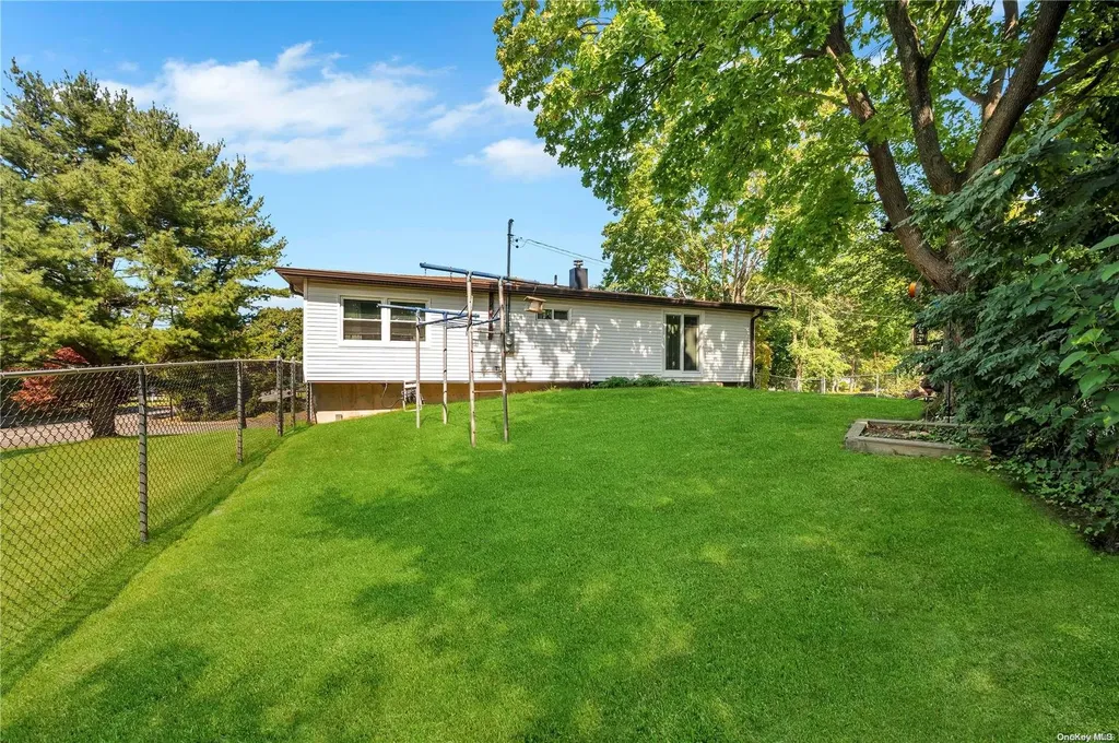 2 Sandpiper Lane Centereach NY 11720