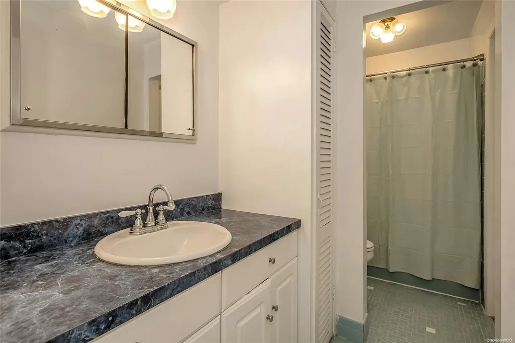 7 Felms Court Bethpage NY 11714