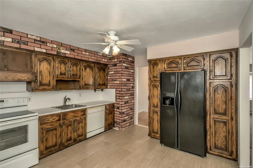 7 Felms Court Bethpage NY 11714