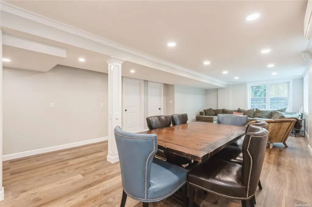 41 New Mill Road Smithtown NY 11787