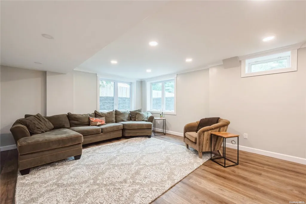 41 New Mill Road Smithtown NY 11787