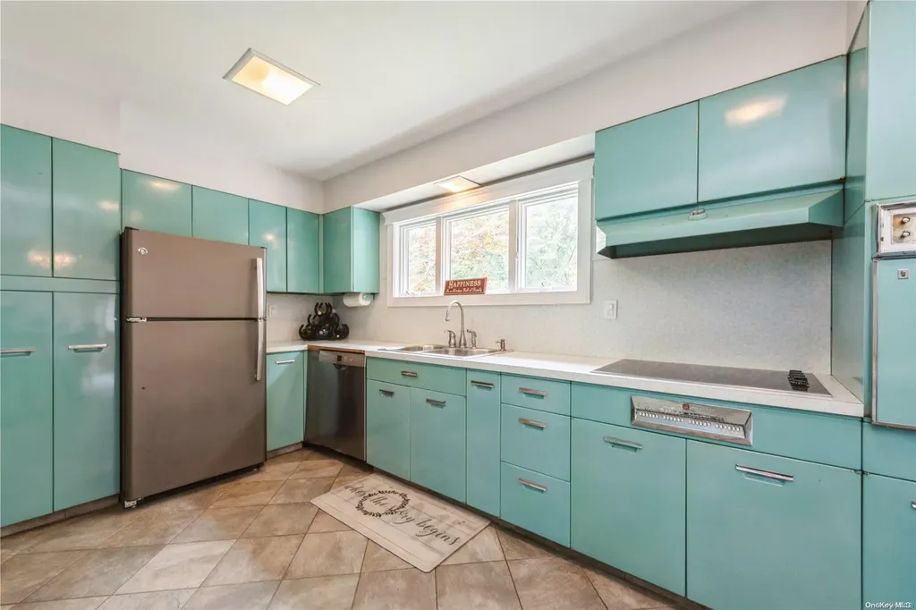 41 New Mill Road Smithtown NY 11787