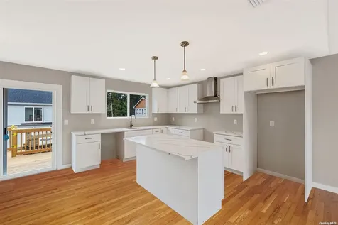 77 Hemlock Drive Mastic Beach NY 11951