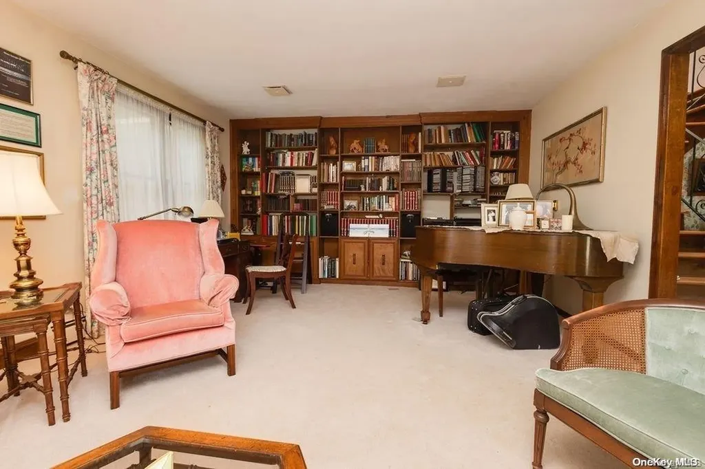 7 Bevy Hollow Road Setauket NY 11733