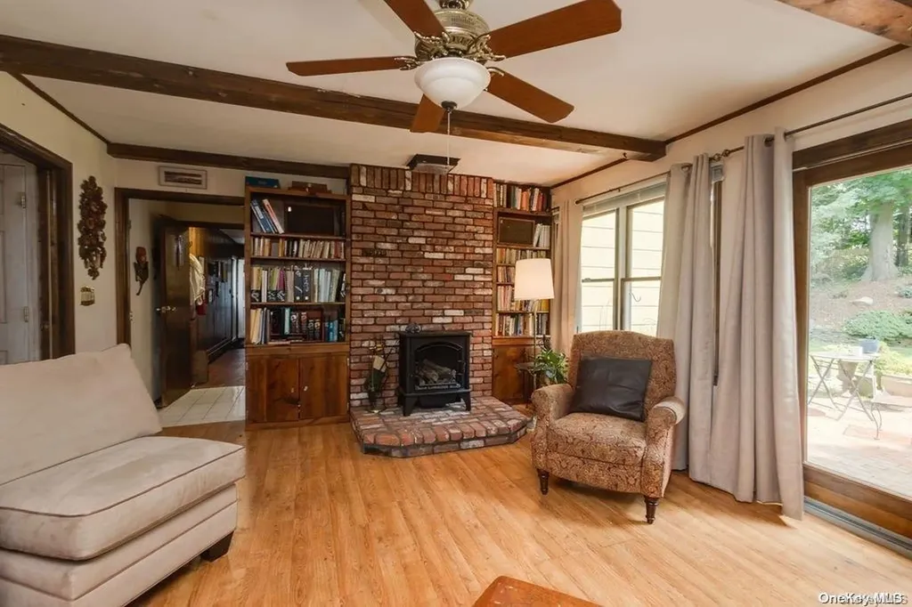 7 Bevy Hollow Road Setauket NY 11733