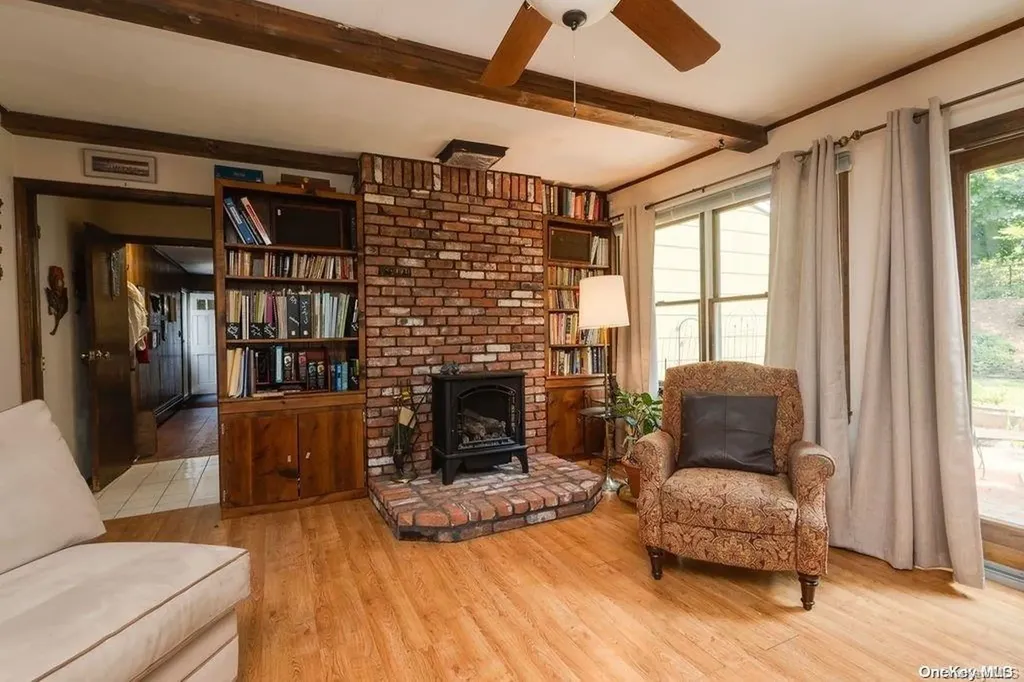 7 Bevy Hollow Road Setauket NY 11733