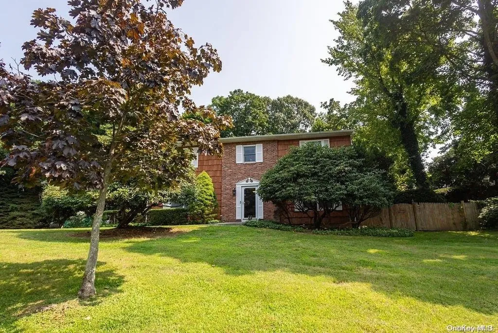 7 Bevy Hollow Road Setauket NY 11733