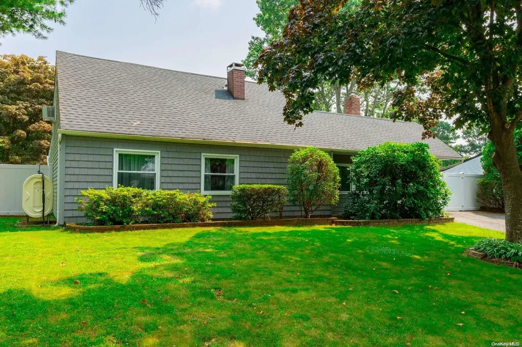 45 Balsam Drive Medford NY 11763