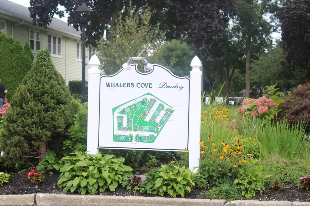 86 Whalers Cove Babylon NY 11702