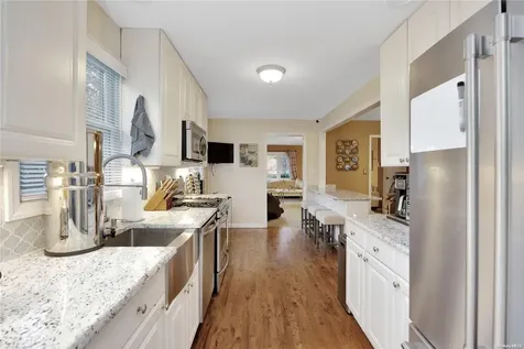 202 Livingston Avenue Babylon NY 11702