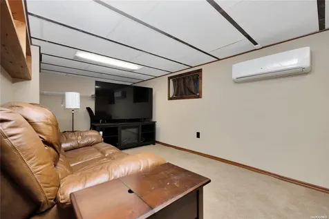 202 Livingston Avenue Babylon NY 11702