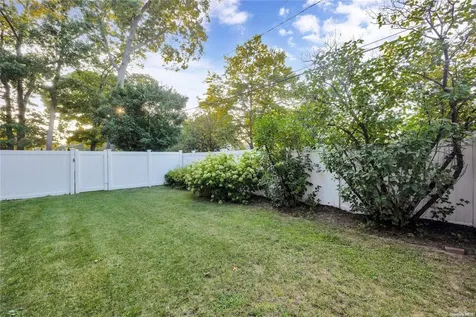 202 Livingston Avenue Babylon NY 11702