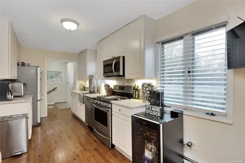 202 Livingston Avenue Babylon NY 11702