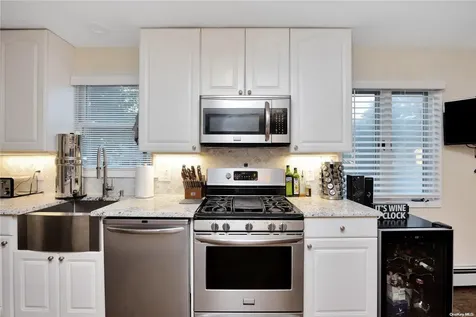 202 Livingston Avenue Babylon NY 11702