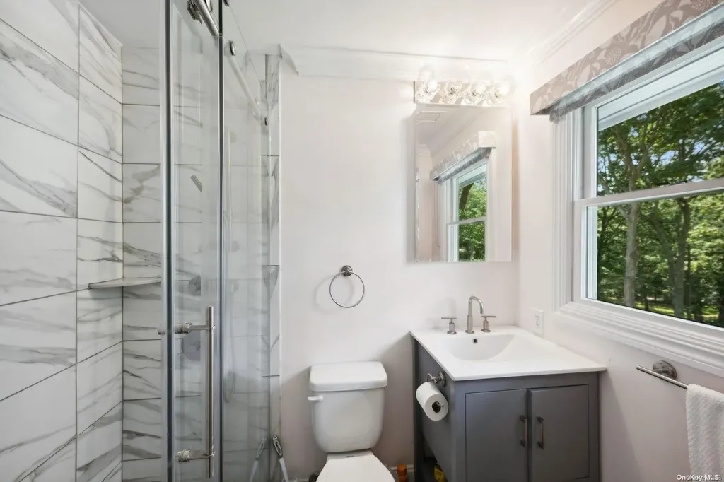 124 Bridies Path Southampton NY 11968