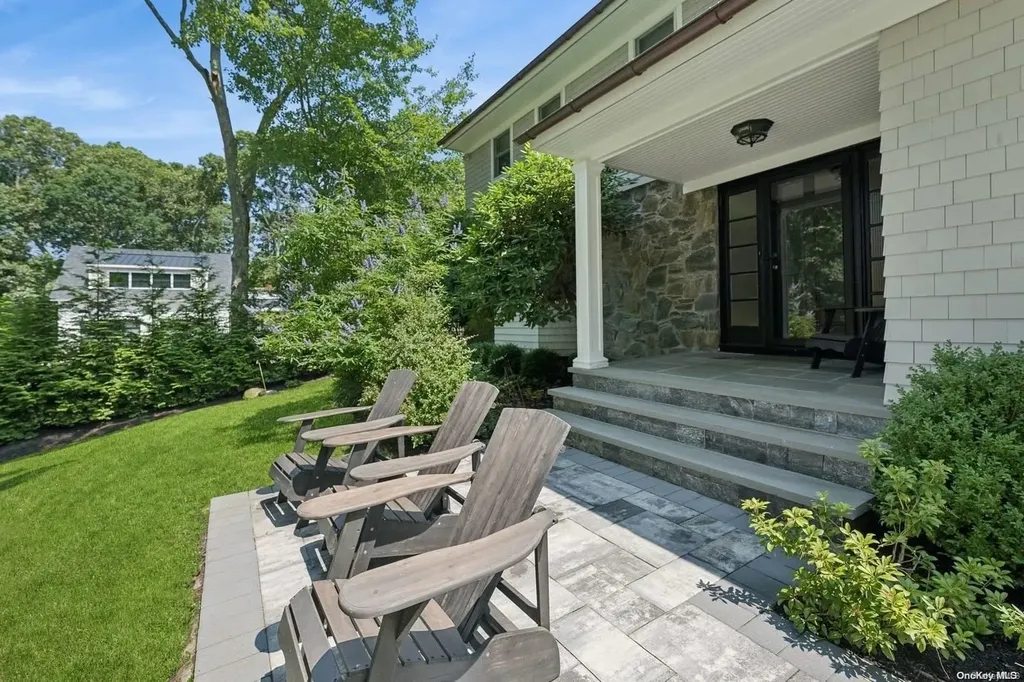 124 Bridies Path Southampton NY 11968