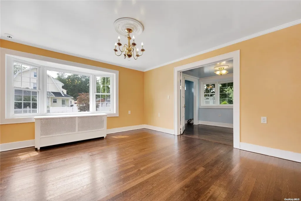 90 Parsons Drive Hempstead NY 11550