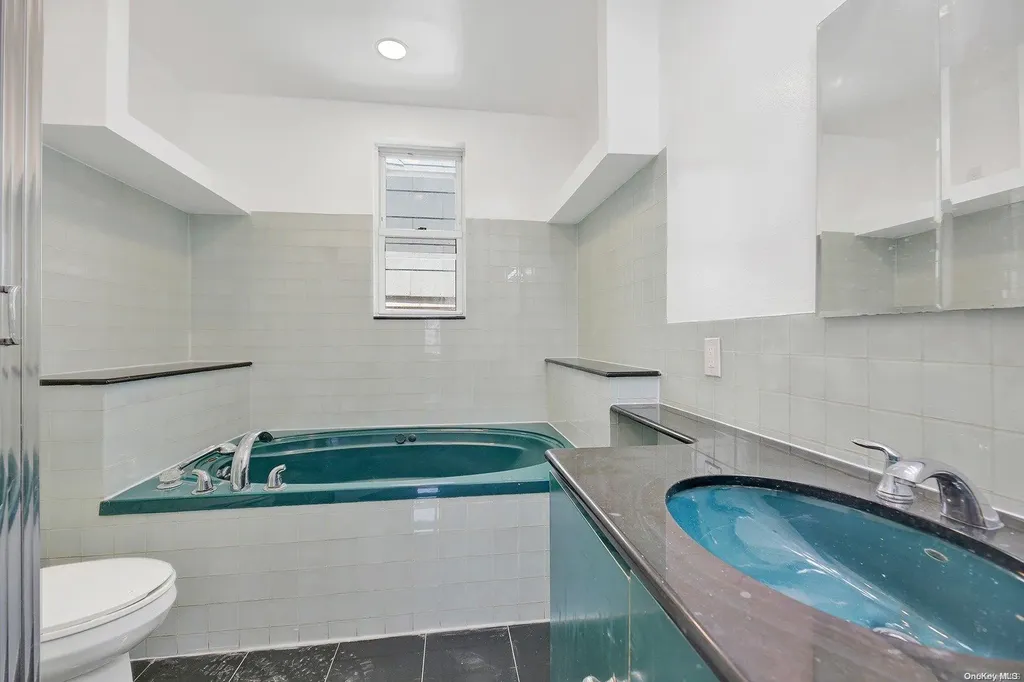 616 E 52nd Street Brooklyn NY 11203