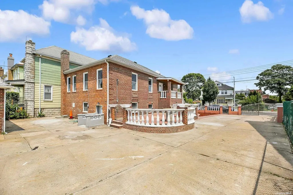 616 E 52nd Street Brooklyn NY 11203