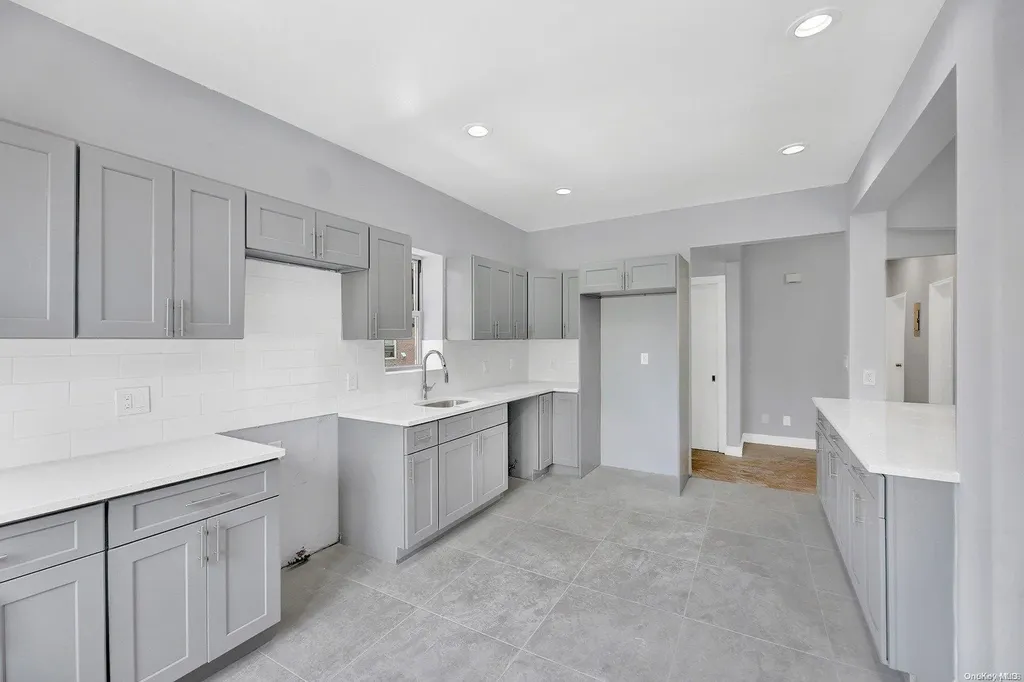 616 E 52nd Street Brooklyn NY 11203
