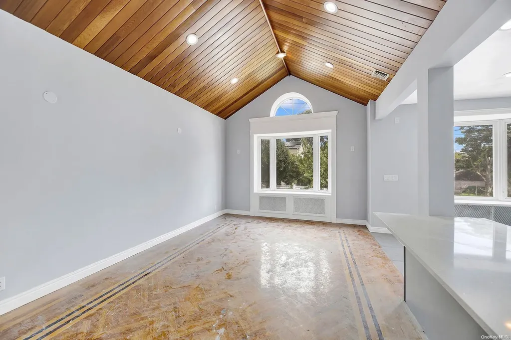 616 E 52nd Street Brooklyn NY 11203