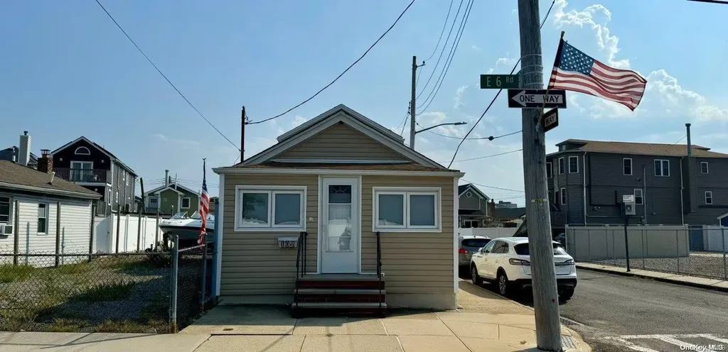 102 E 6th Road Broad Channel NY 11693