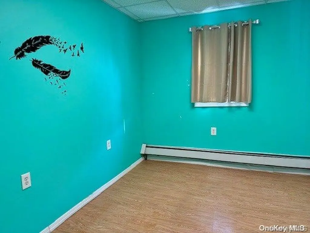 102 E 6th Road Broad Channel NY 11693
