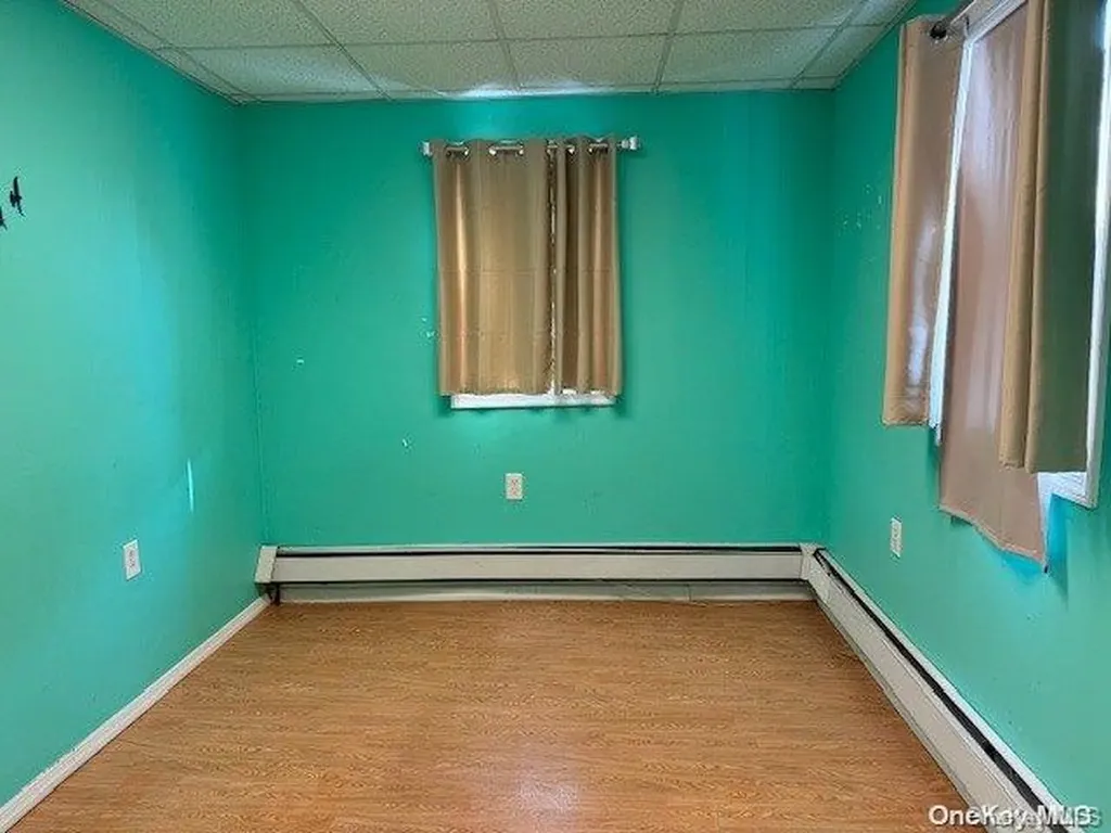102 E 6th Road Broad Channel NY 11693