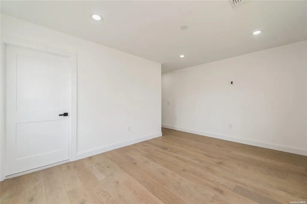 5 Relda Street Plainview NY 11803
