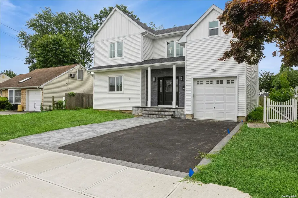 5 Relda Street Plainview NY 11803