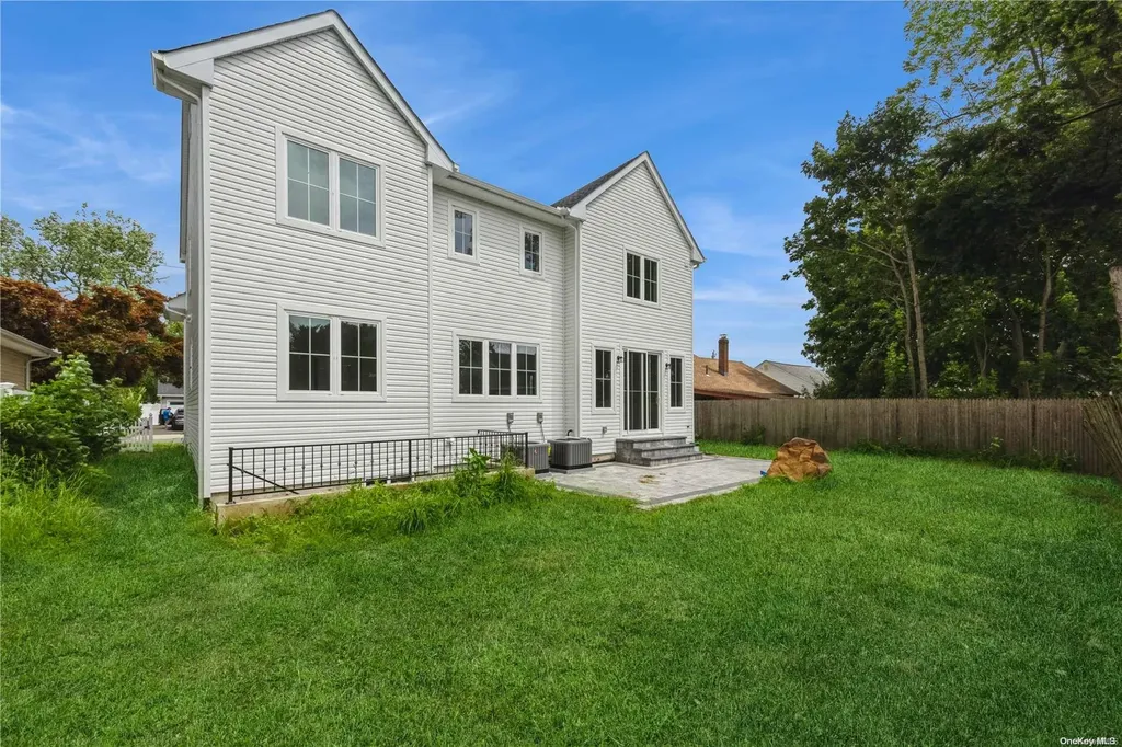 5 Relda Street Plainview NY 11803