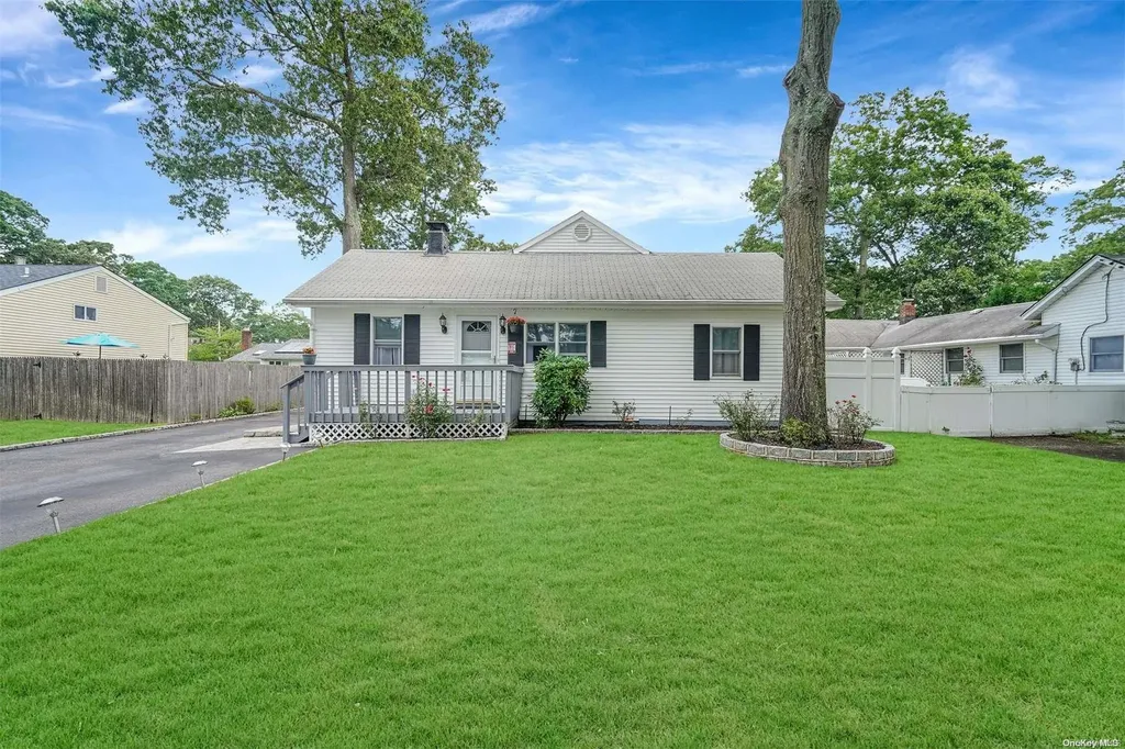 39 Midway Street Patchogue NY 11772